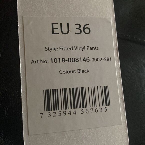 Fitted Vinyl Pants
NA-KD Party,Black - Picture 11 of 11